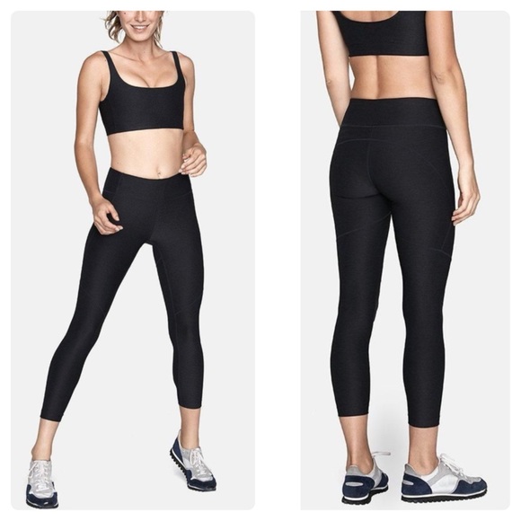 Outdoor Voices Pants - Outdoor Voices 3/4 Warmup Compression Leggings L